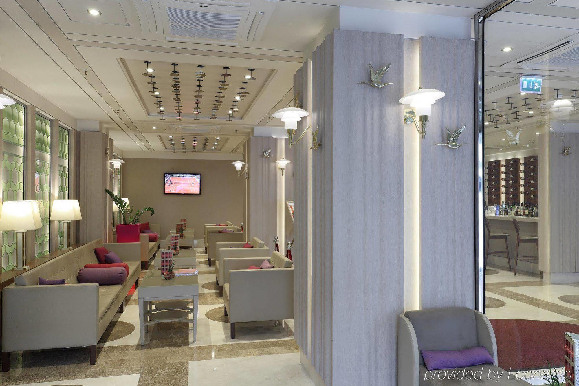 Crowne plaza лиговский. Отель Crowne Plaza Лиговский. Crowne Plaza СПБ Лиговский. Лиговский 61 отель Санкт-Петербург. Crown Plaza Saint Petersburg Ligovsky ресторан.